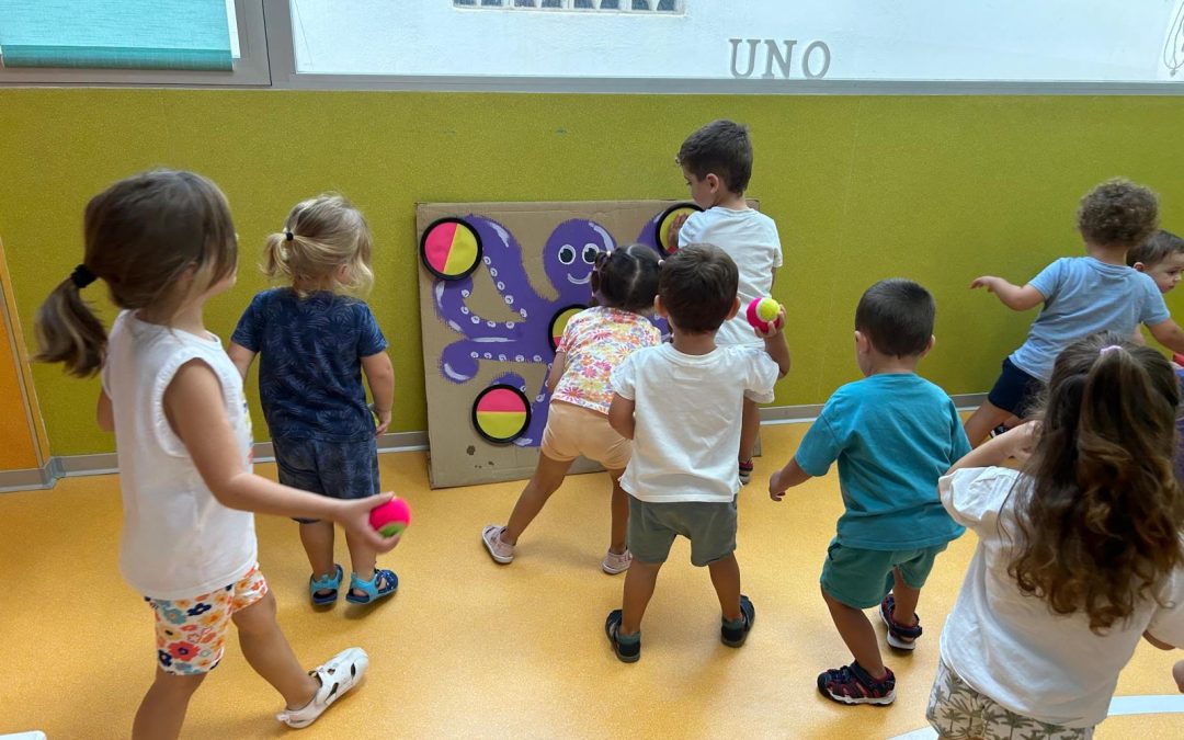 jugando escuela verano